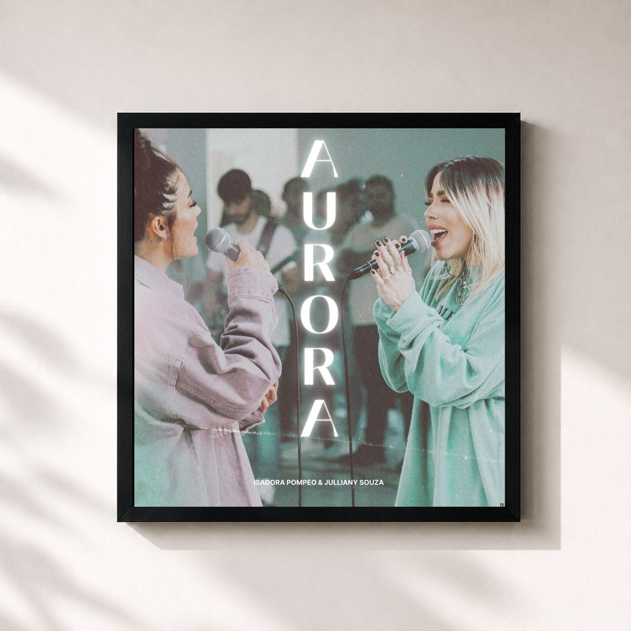 #noir Tableau carré de l'album Aurora de Julliany Souza, cadre noir 32x32 cm