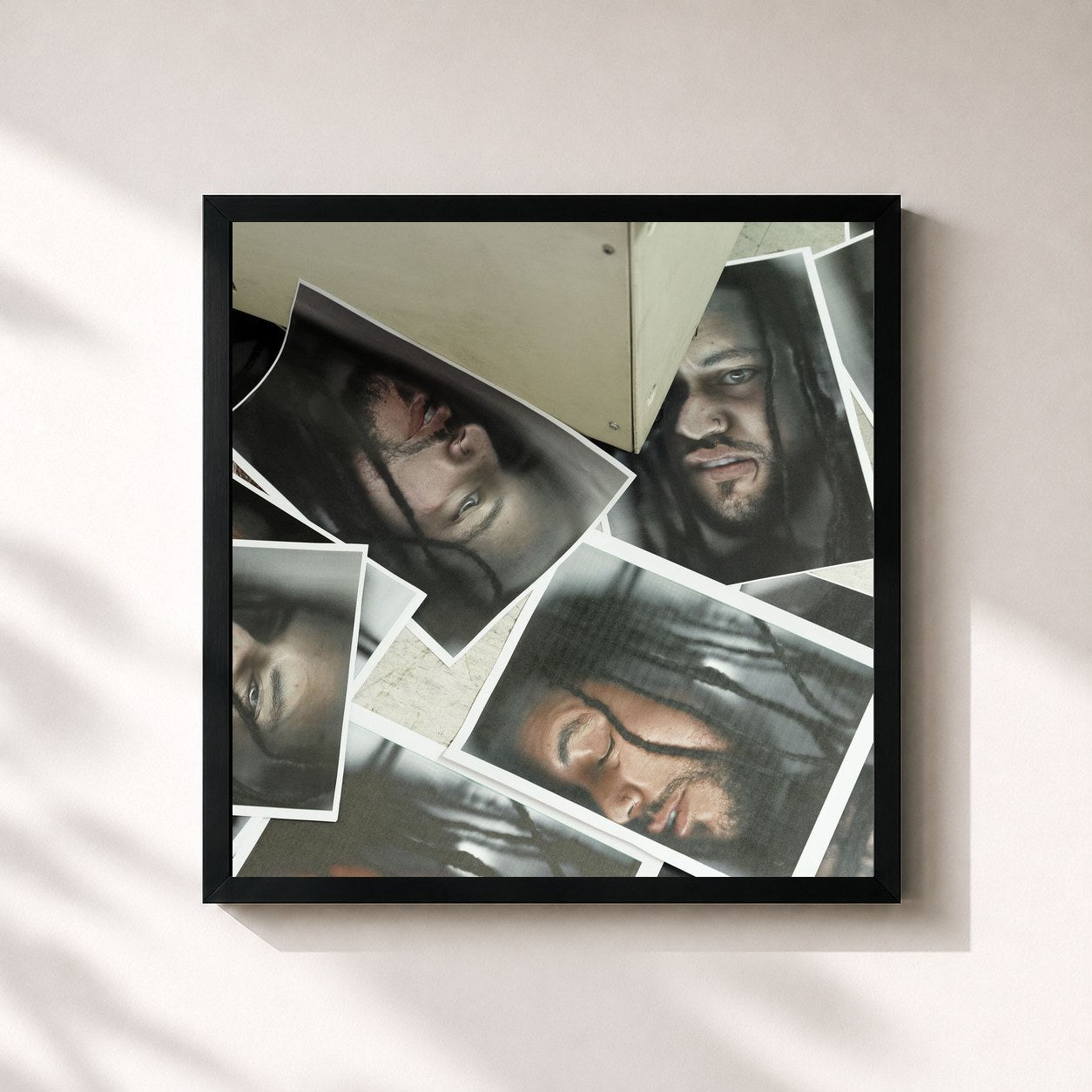 #noir Tableau carré de l'album HENRY: Deuces de Jesse Baez, cadre noir 32x32 cm