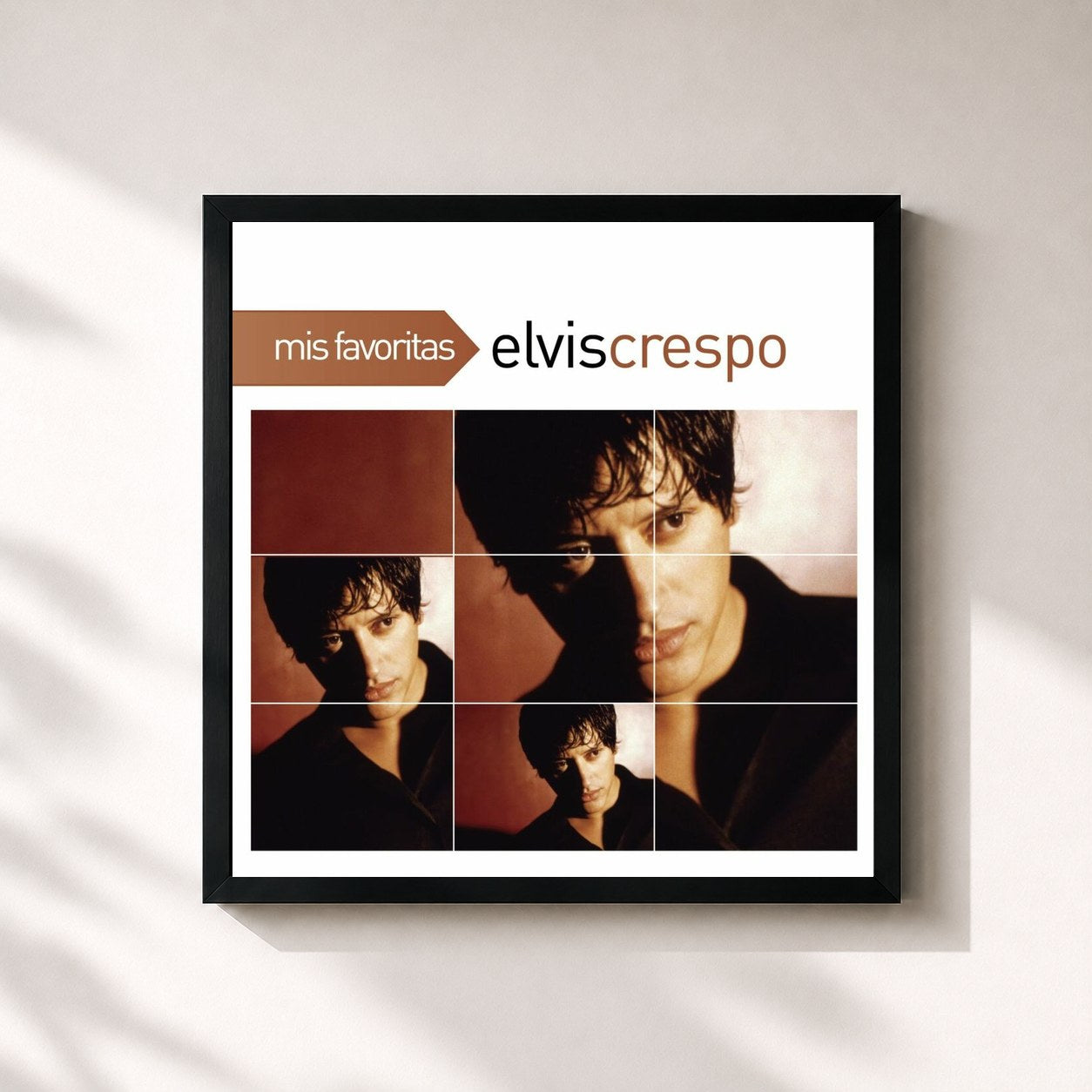 #noir Tableau carré de l'album Mis Favoritas de Elvis Crespo, cadre noir 32x32 cm