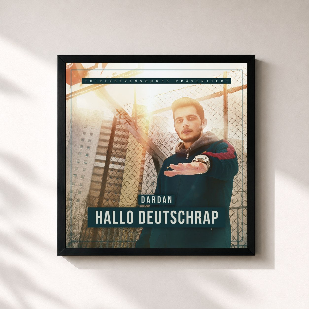 #noir Tableau carré de l'album Hallo Deutschrap de Dardan, cadre noir 32x32 cm