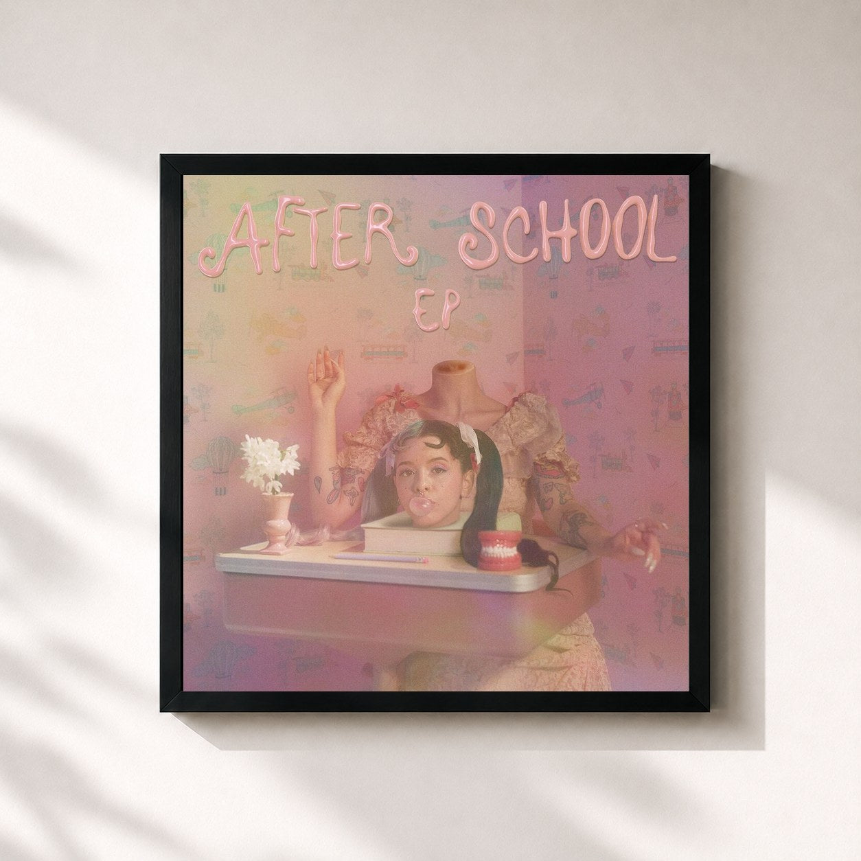 #noir Tableau carré de l'album After School EP de Melanie Martinez, cadre noir 32x32 cm