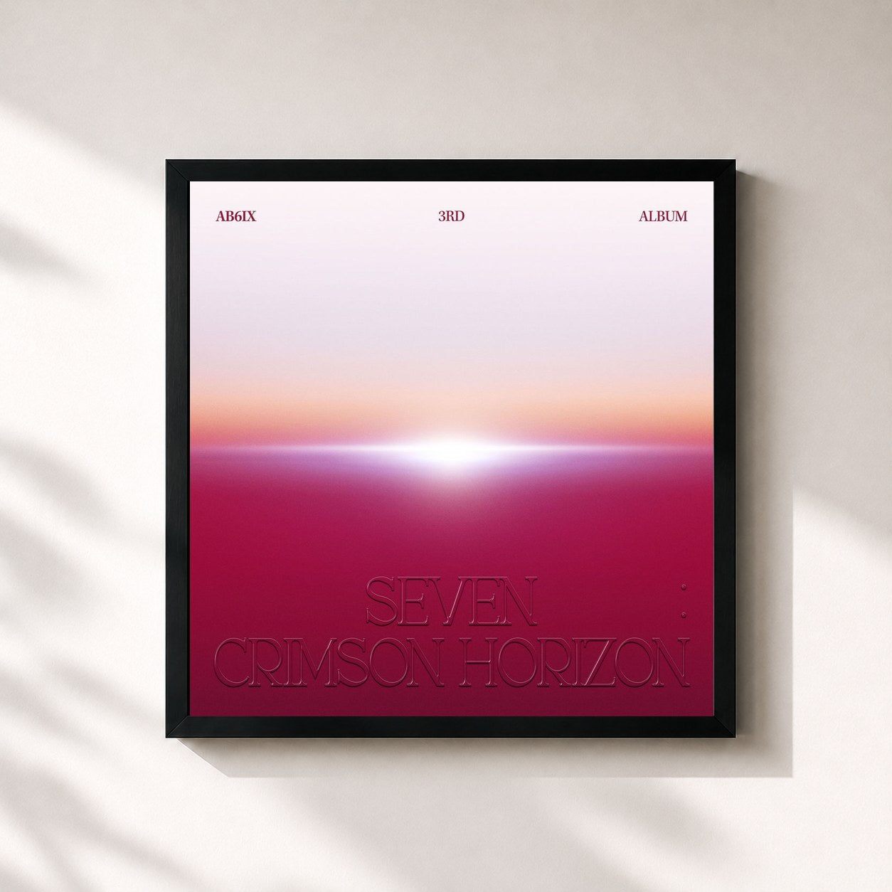 #noir Tableau carré de l'album SEVEN : CRIMSON HORIZON de AB6IX, cadre noir 32x32 cm