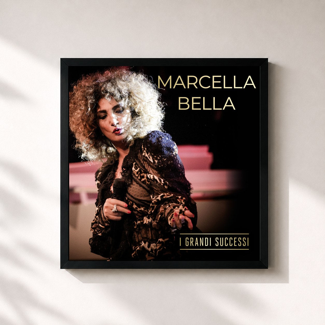 #noir Tableau carré de l'album Grandi successi de Marcella Bella, cadre noir 32x32 cm