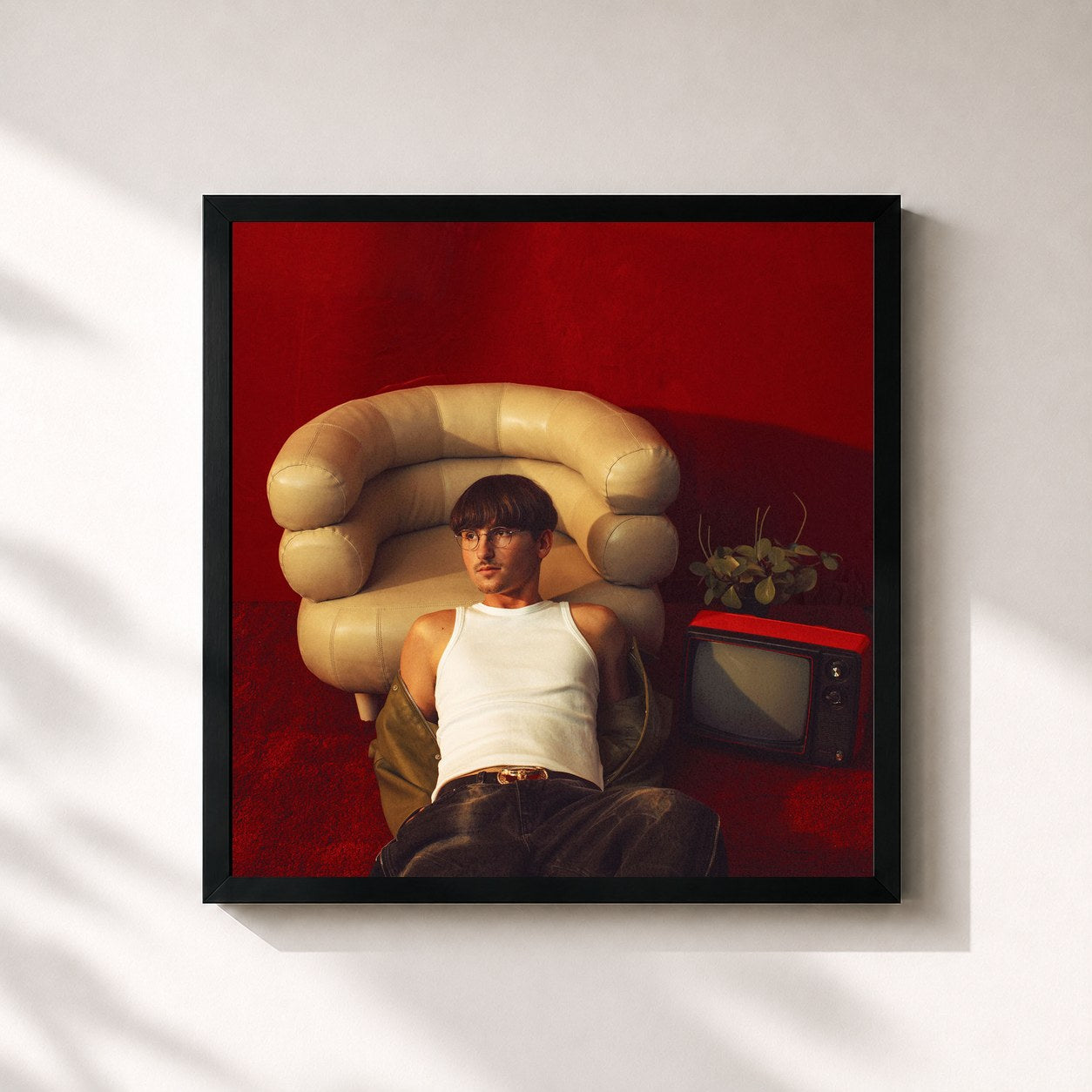 #noir Tableau carré de l'album On s'enverra des fleurs de Fredz, cadre noir 32x32 cm