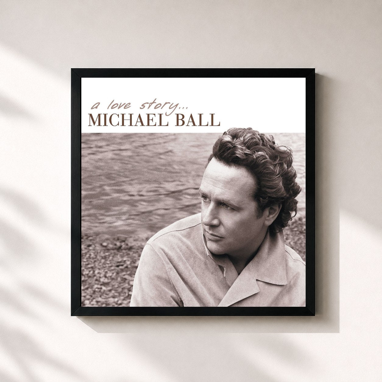 #noir Tableau carré de l'album A Love Story de Michael Ball, cadre noir 32x32 cm