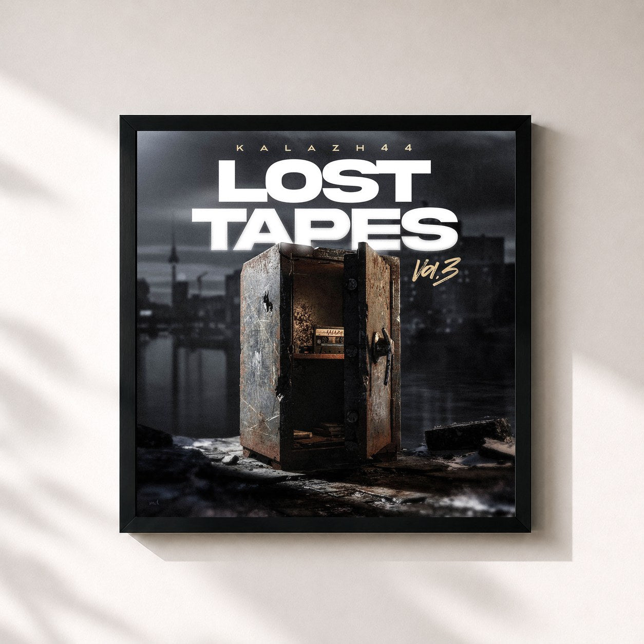 #noir Tableau carré de l'album Lost Tapes, Vol. 3 de Kalazh44, cadre noir 32x32 cm