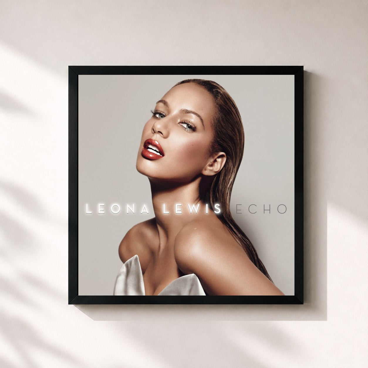 #noir Tableau carré de l'album Echo de Leona Lewis, cadre noir 32x32 cm