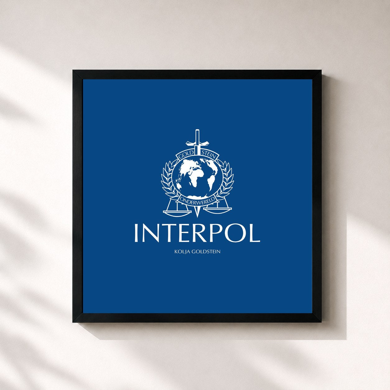 #noir Tableau carré de l'album INTERPOL de Kolja Goldstein, cadre noir 32x32 cm