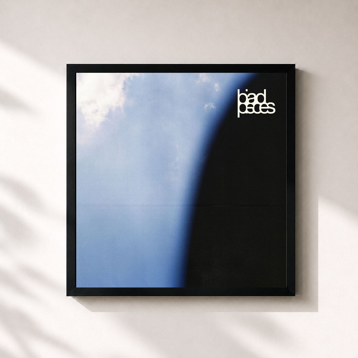 #noir Tableau carré de l'album bad pieces de wave to earth, cadre noir 32x32 cm