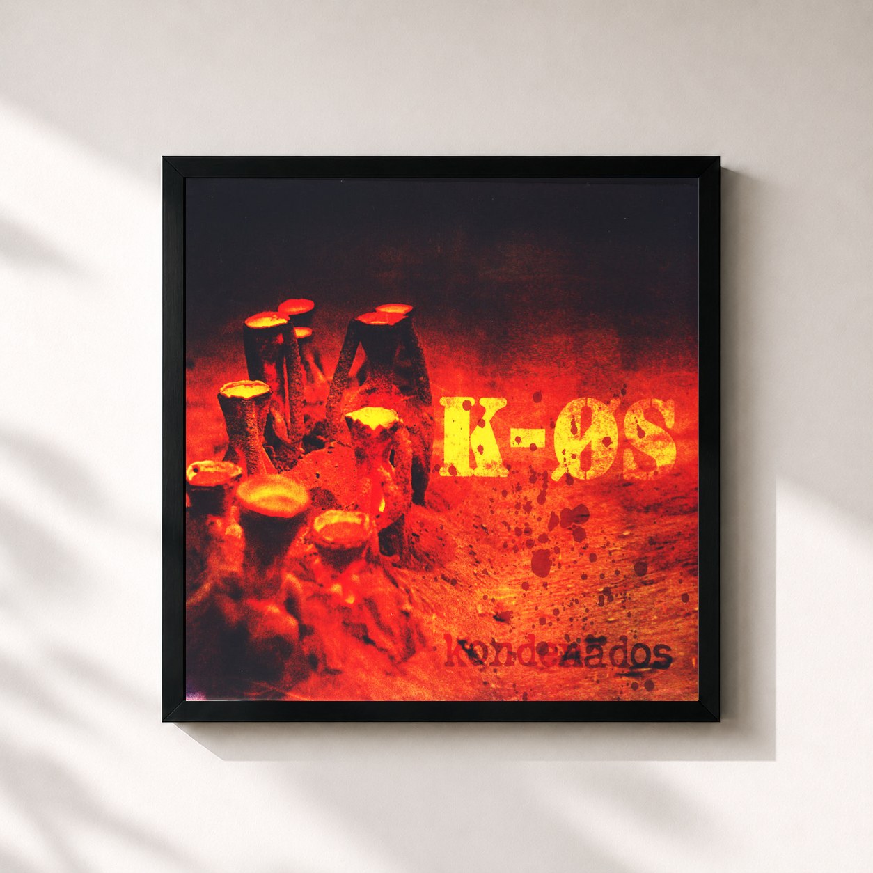 #noir Tableau carré de l'album Kondenados de k-os, cadre noir 32x32 cm