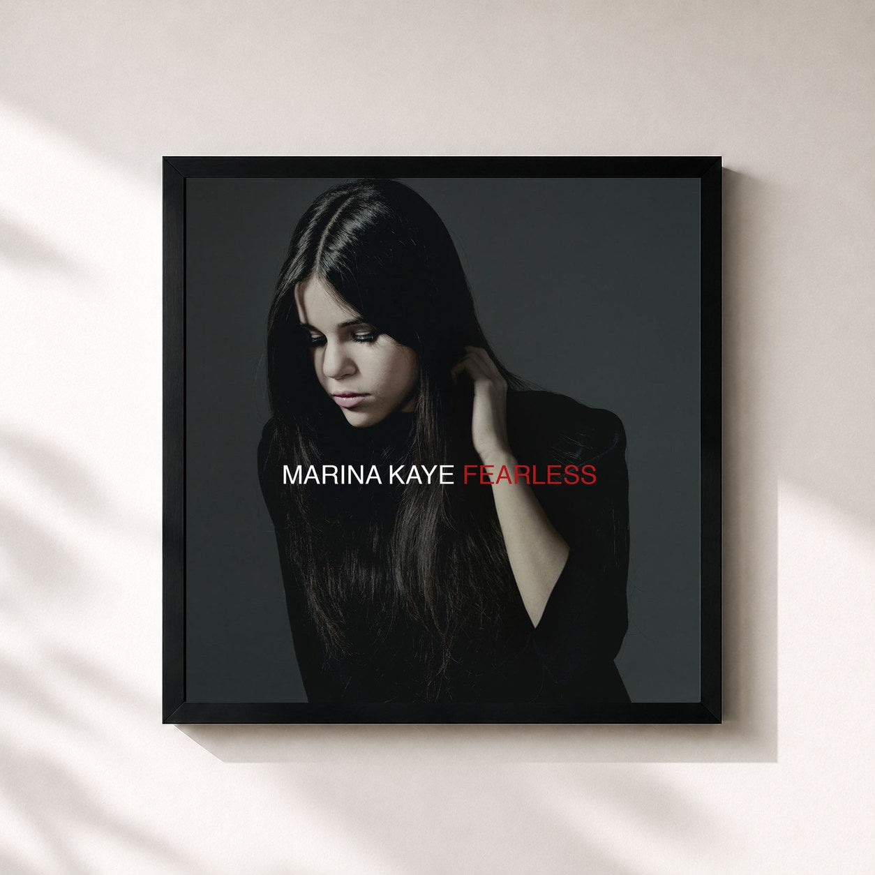 #noir Tableau carré de l'album Fearless (Deluxe) de Marina Kaye, cadre noir 32x32 cm