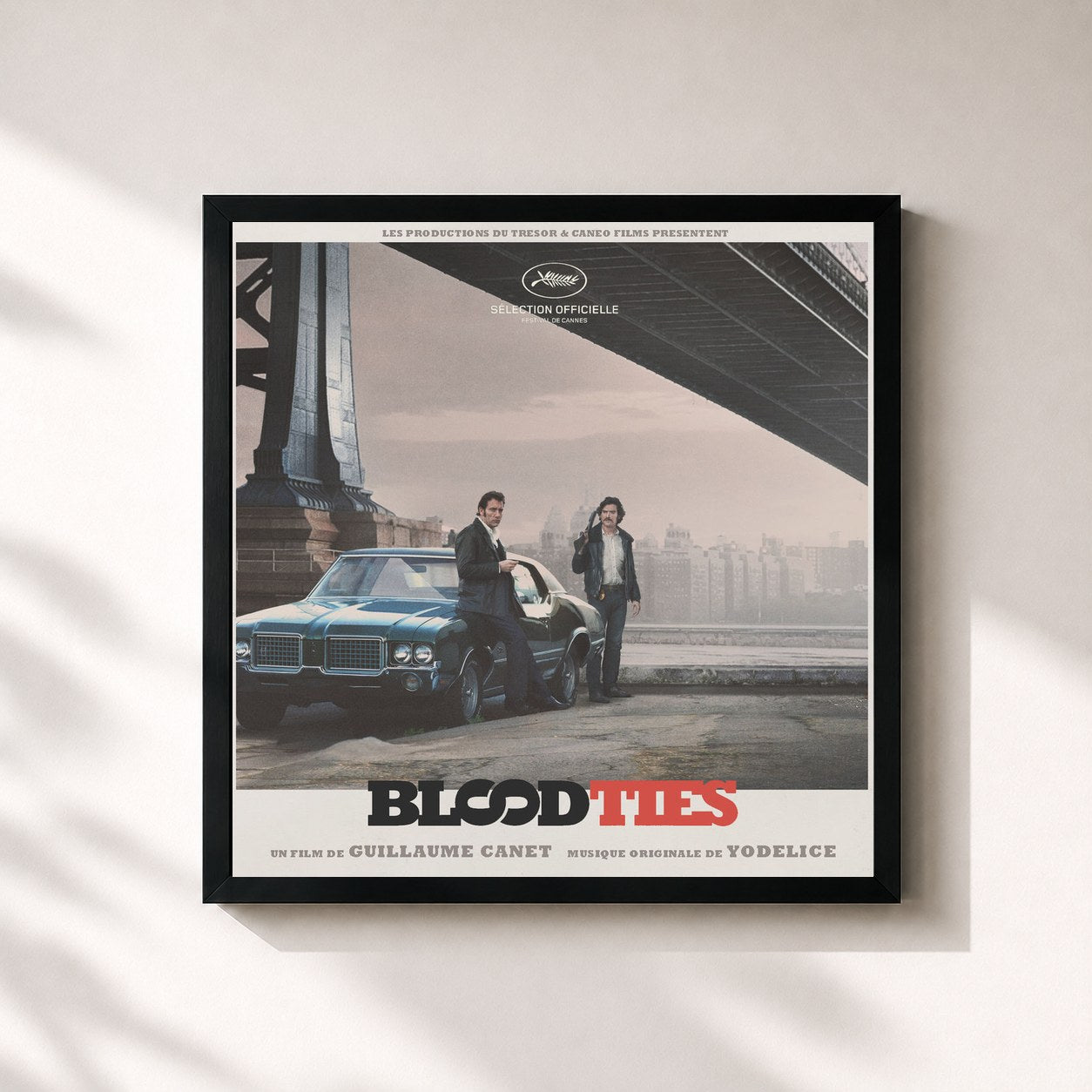 #noir Tableau carré de l'album Blood Ties (Bande originale du film) de Yodelice, cadre noir 32x32 cm