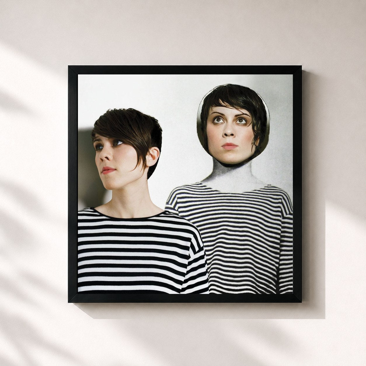 #noir Tableau carré de l'album Sainthood de Tegan and Sara, cadre noir 32x32 cm