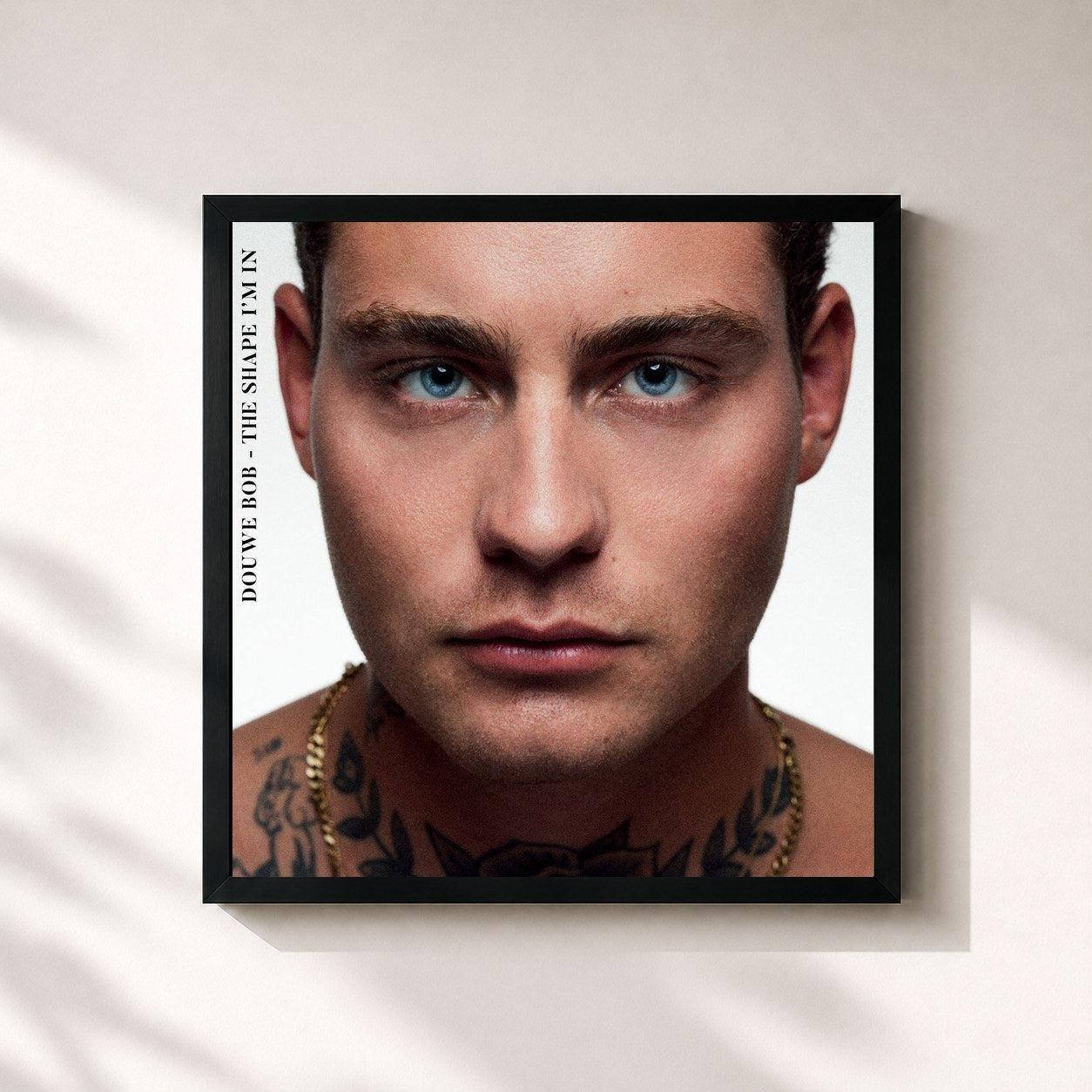 #noir Tableau carré de l'album The Shape I'm In de Douwe Bob, cadre noir 32x32 cm