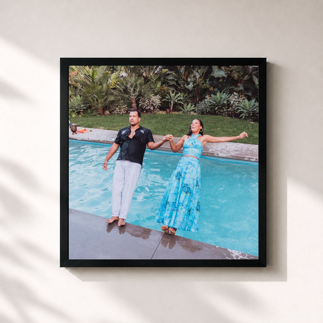 #noir Tableau carré de l'album JOHNNYSWIM de JOHNNYSWIM, cadre noir 32x32 cm