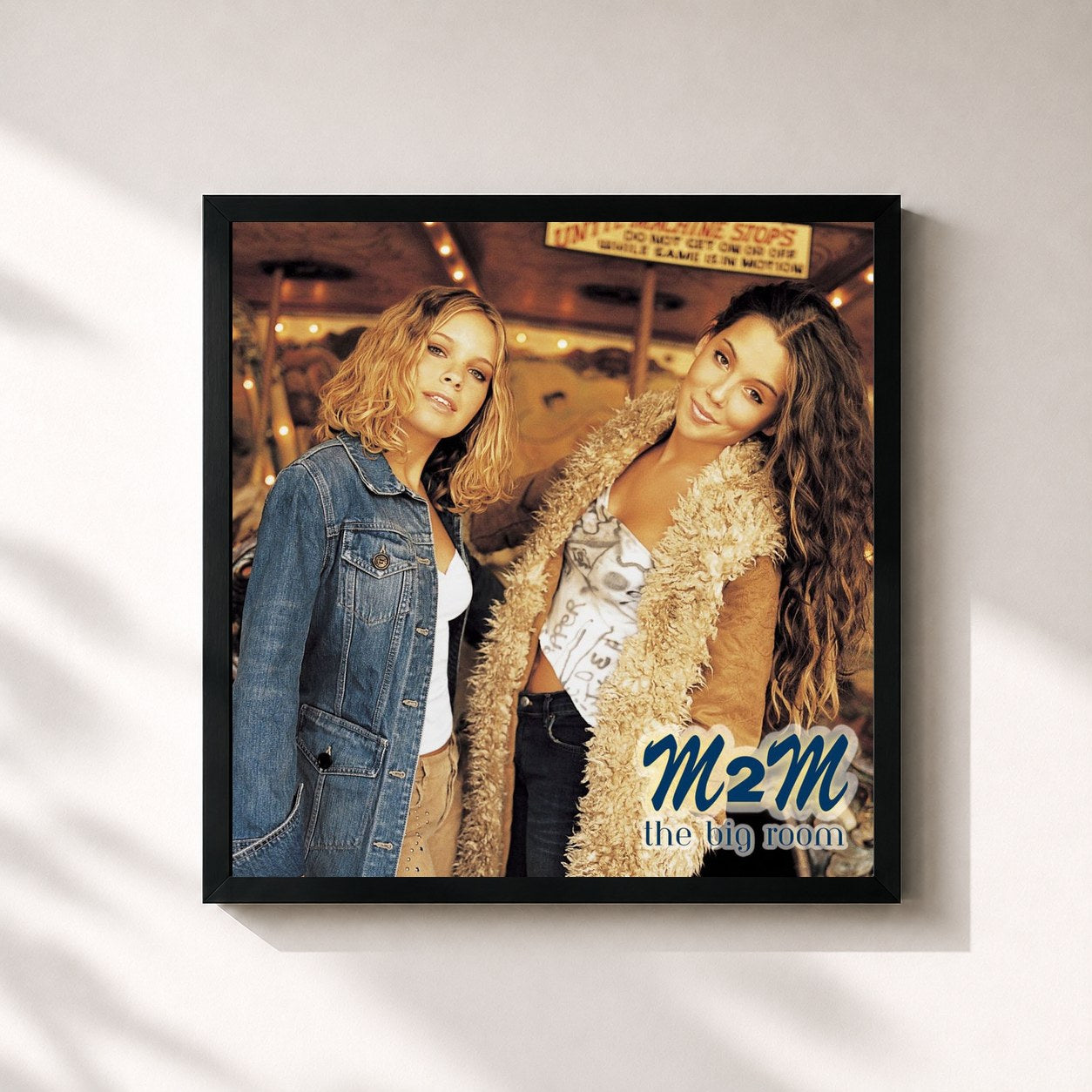 #noir Tableau carré de l'album The Big Room de M2M, cadre noir 32x32 cm