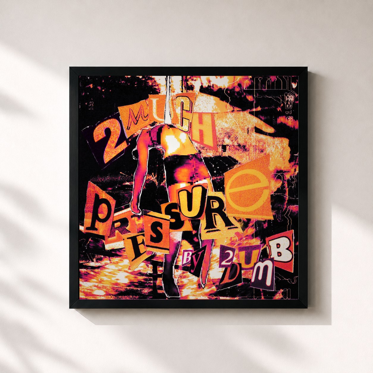 #noir Tableau carré de l'album 2MUCHPRESSURE de Julia Wolf, cadre noir 32x32 cm
