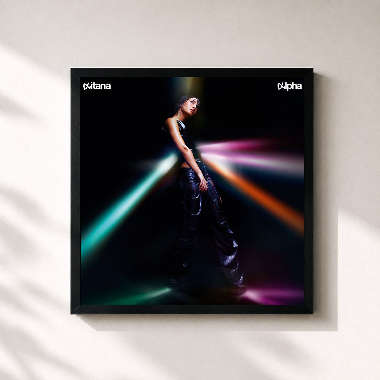 #noir Tableau carré de l'album alpha de Aitana, cadre noir 32x32 cm