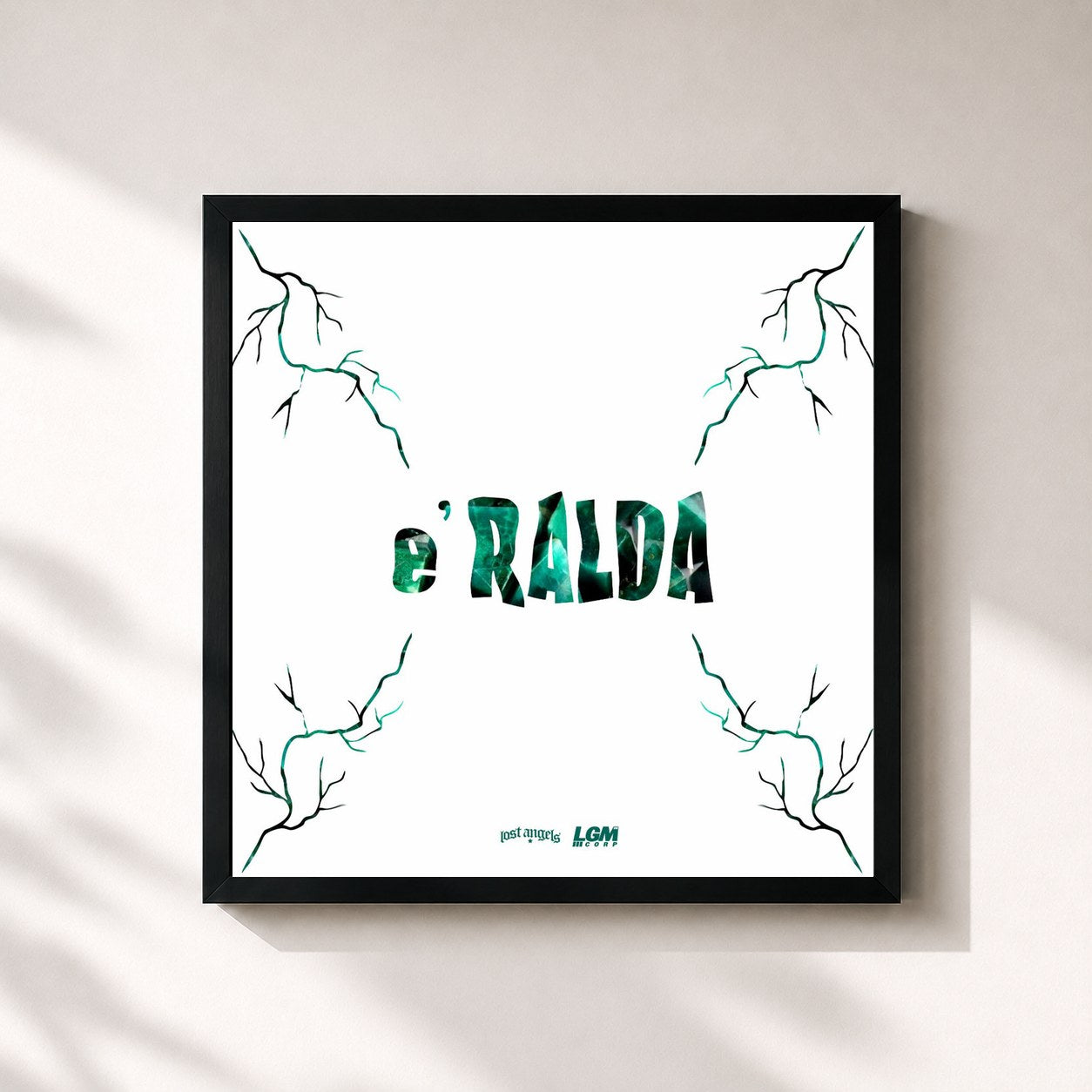 #noir Tableau carré de l'album E'ralda de Nino B, cadre noir 32x32 cm