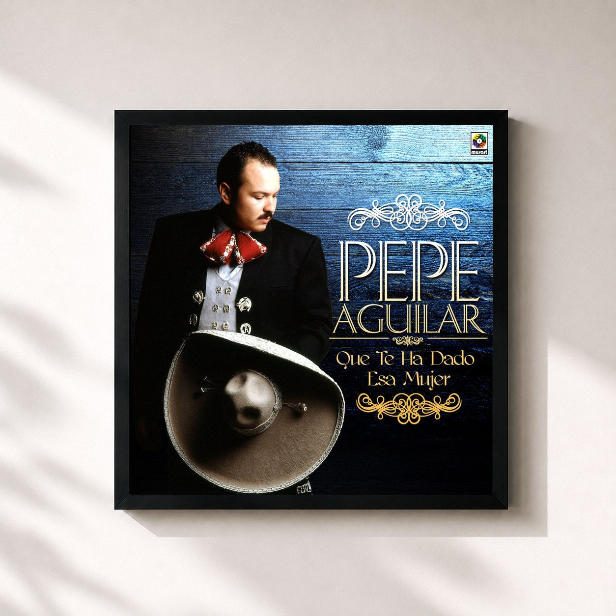 #noir Tableau carré de l'album Que Te Ha Dado Esa Mujer de Pepe Aguilar, cadre noir 32x32 cm