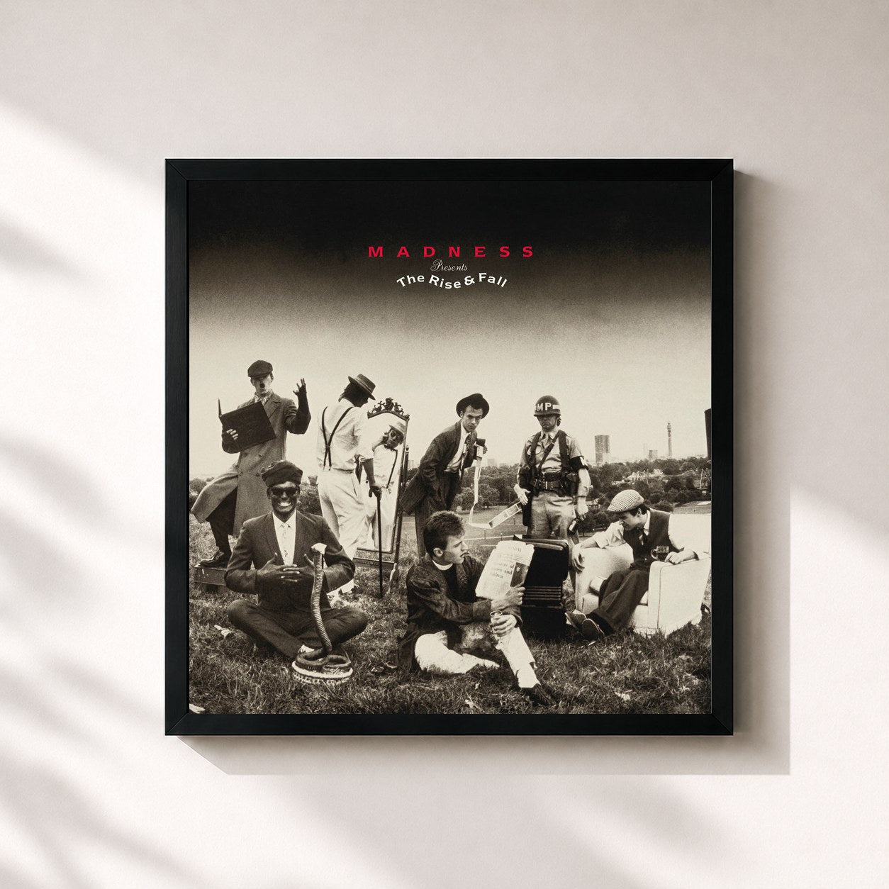 #noir Tableau carré de l'album The Rise & Fall de Madness, cadre noir 32x32 cm