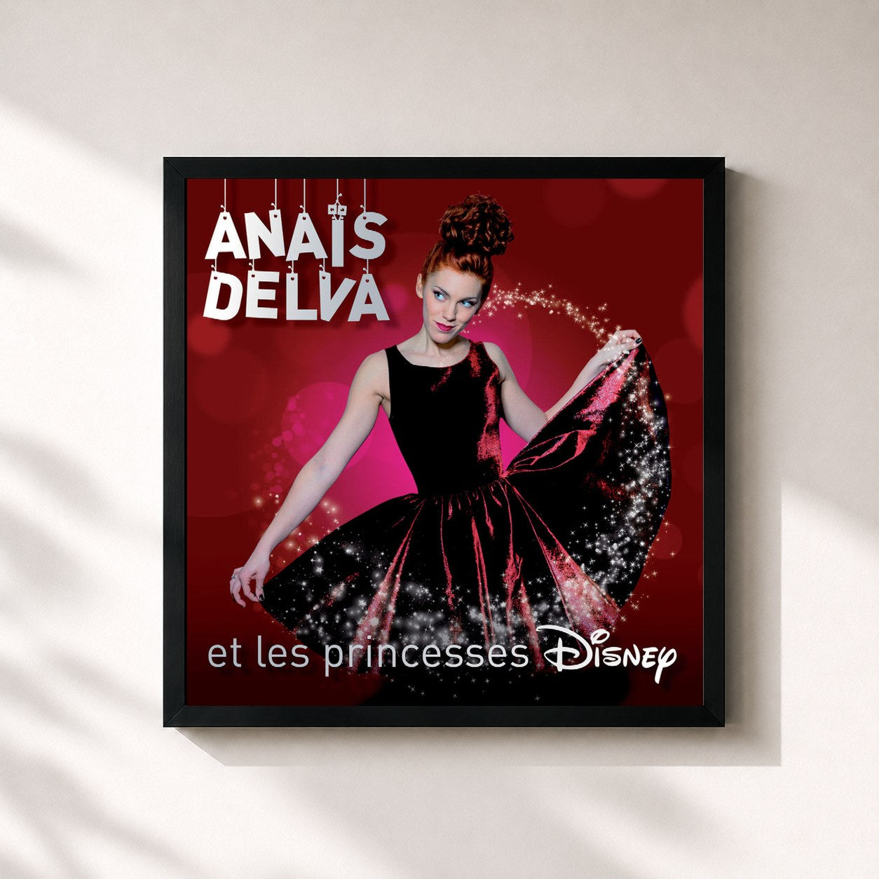 #noir Tableau carré de l'album Anaïs Delva et les princesses Disney de Anaïs Delva, cadre noir 32x32 cm