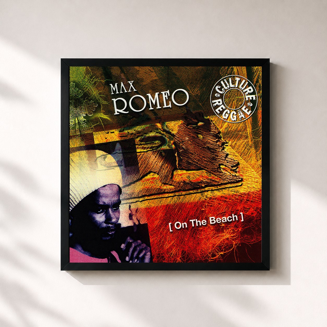 #noir Tableau carré de l'album On The Beach de Max Romeo, cadre noir 32x32 cm