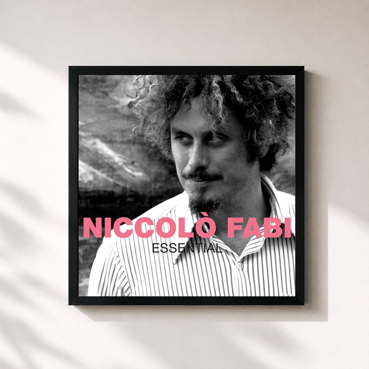 #noir Tableau carré de l'album Essential de Niccolò Fabi, cadre noir 32x32 cm