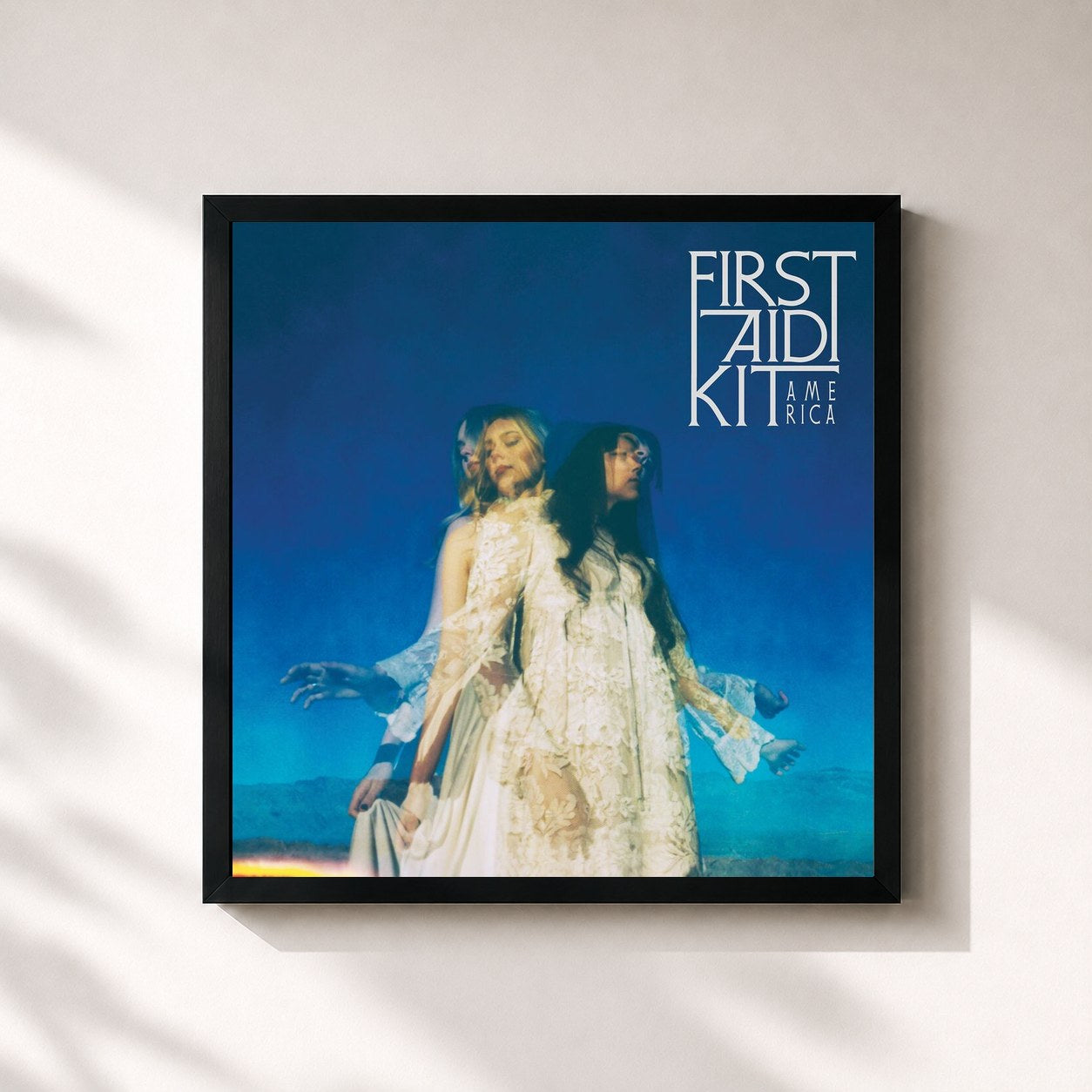 #noir Tableau carré de l'album America de First Aid Kit, cadre noir 32x32 cm