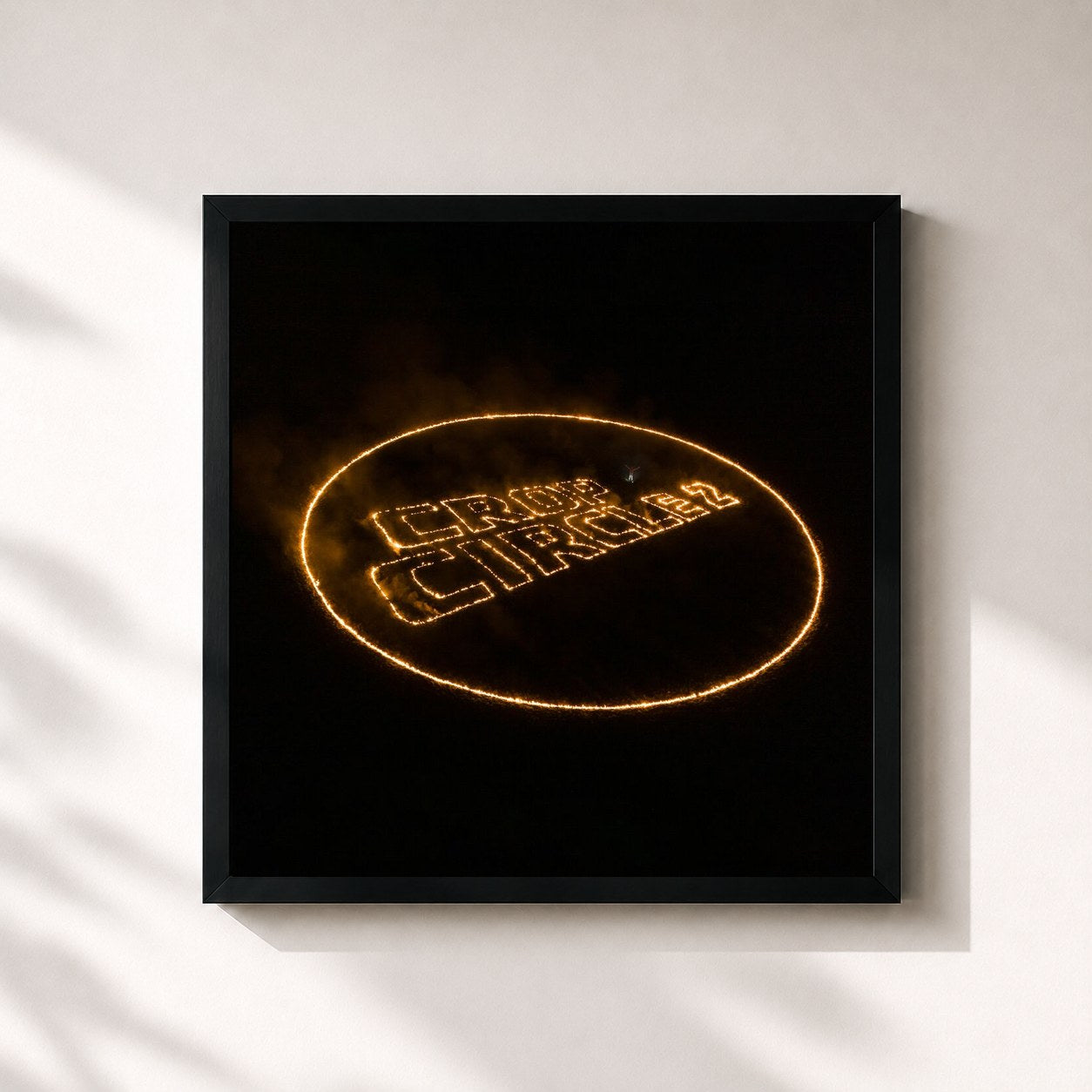 #noir Tableau carré de l'album Crop Circle 2 de Nines, cadre noir 32x32 cm