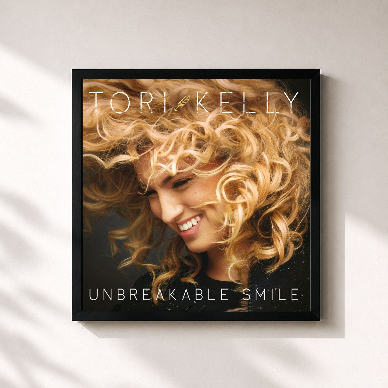 #noir Tableau carré de l'album Unbreakable Smile (Deluxe) de Tori Kelly, cadre noir 32x32 cm
