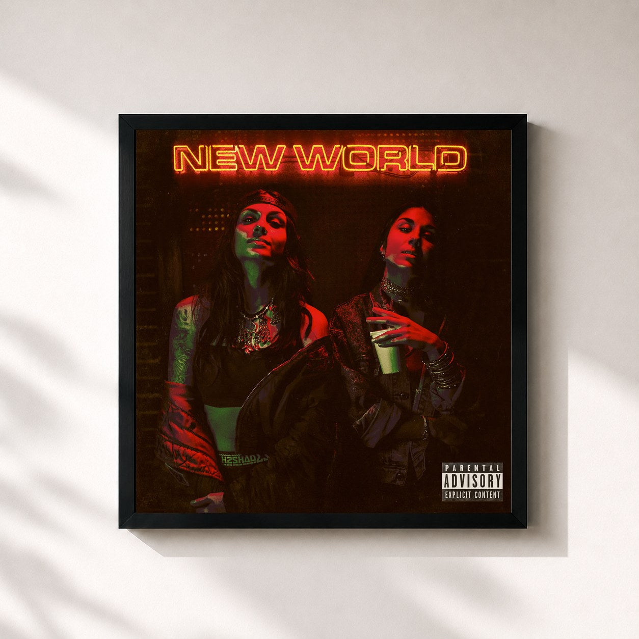 #noir Tableau carré de l'album New World Pt. 1 de Krewella, cadre noir 32x32 cm