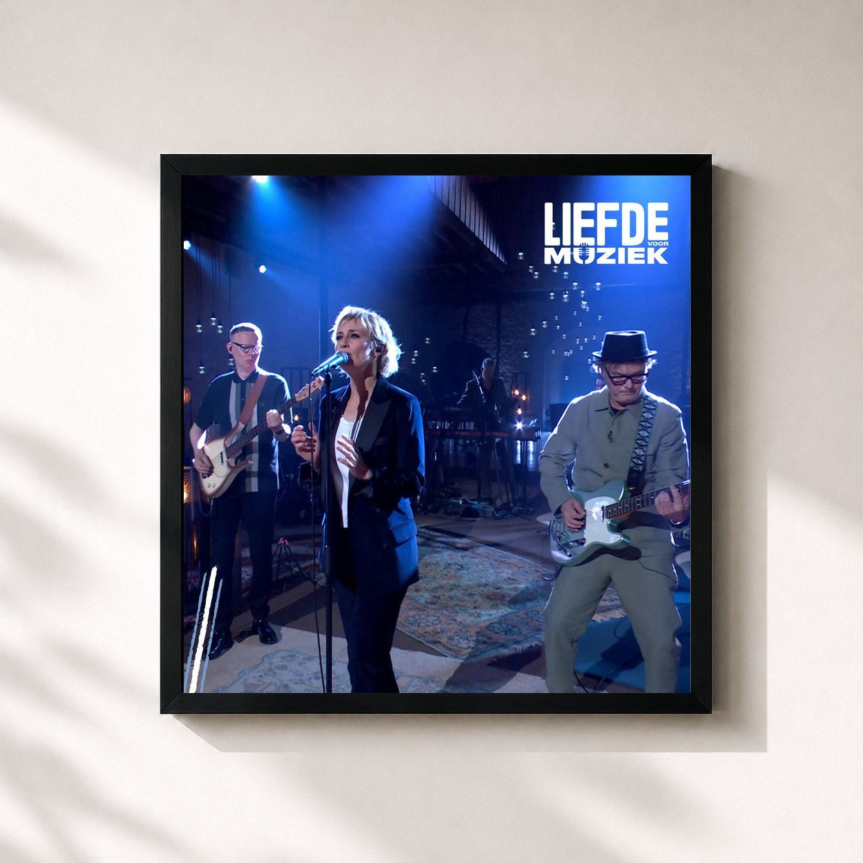 #noir Tableau carré de l'album Liefde Voor Muziek 2025 de Hooverphonic, cadre noir 32x32 cm