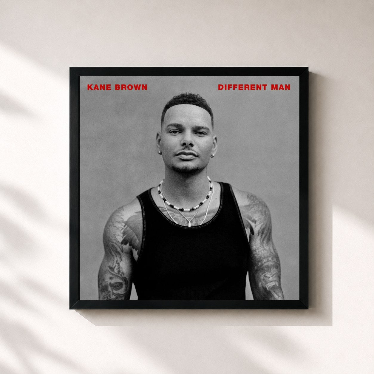 #noir Tableau carré de l'album Different Man de Kane Brown, cadre noir 32x32 cm