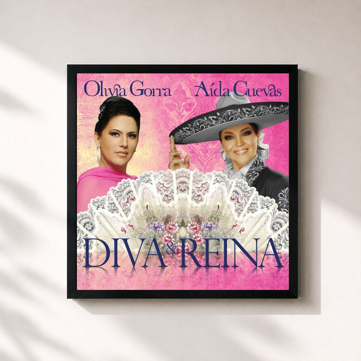 #noir Tableau carré de l'album Diva Y Reina de Aida Cuevas, cadre noir 32x32 cm