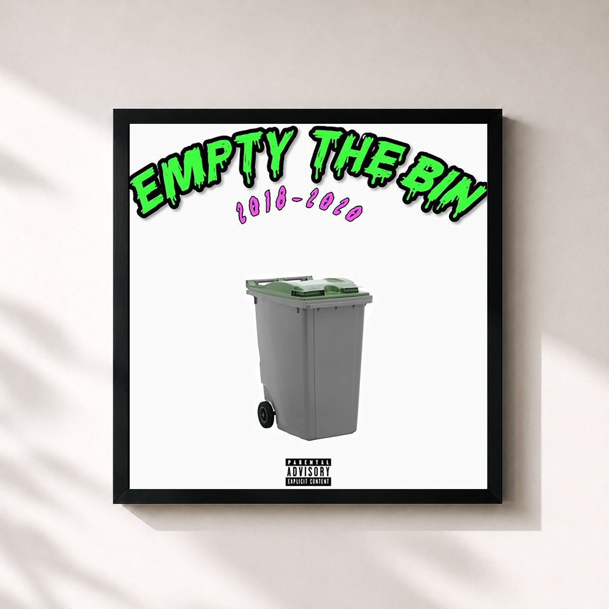 #noir Tableau carré de l'album EMPTY THE BIN VOL.1 de La Fève, cadre noir 32x32 cm