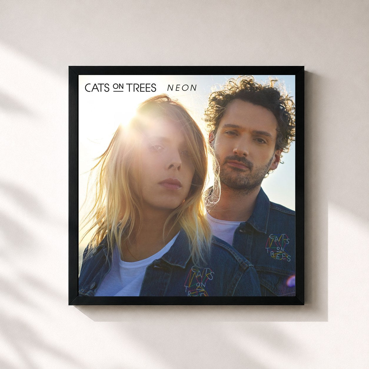#noir Tableau carré de l'album Neon de Cats On Trees, cadre noir 32x32 cm