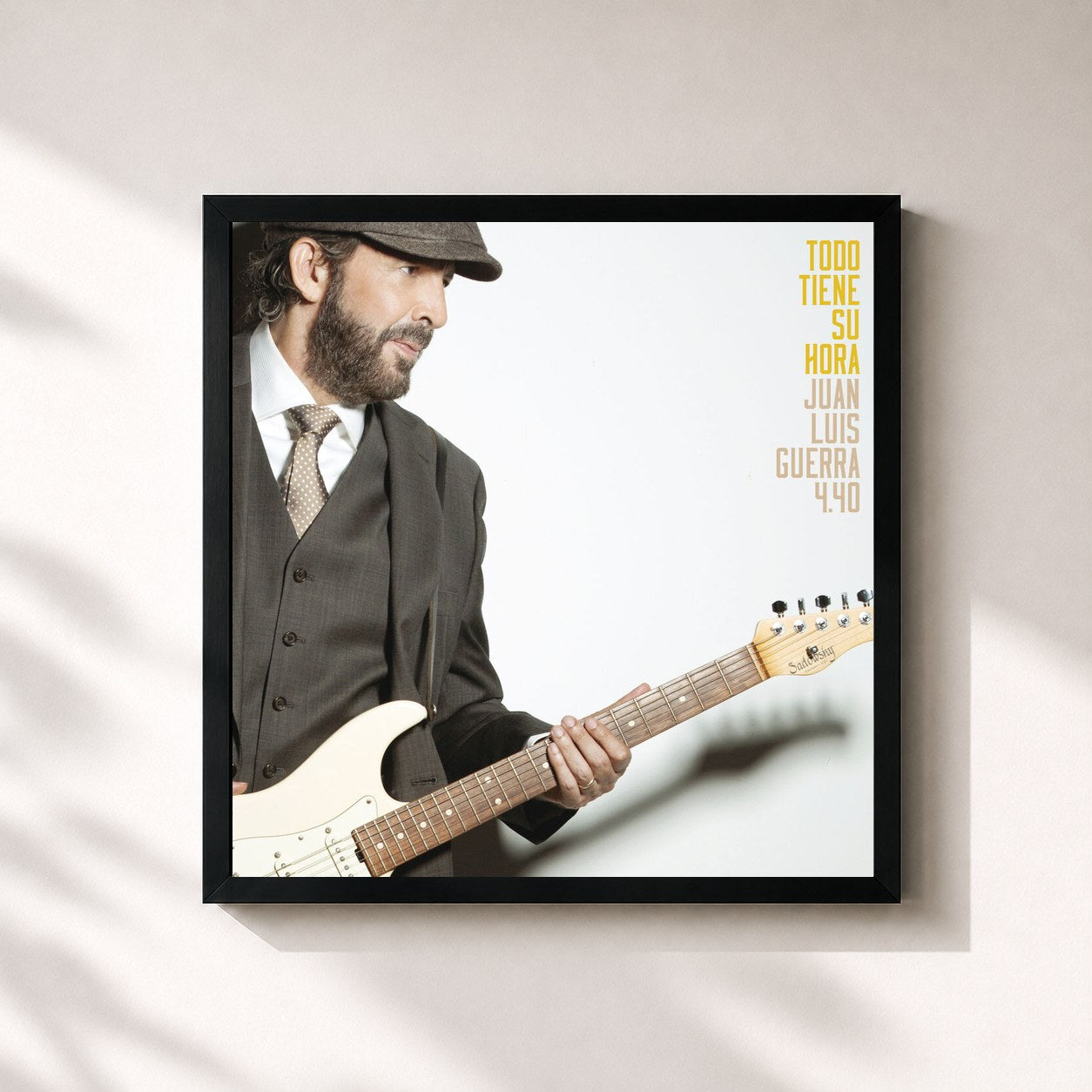 #noir Tableau carré de l'album Todo Tiene Su Hora de Juan Luis Guerra, cadre noir 32x32 cm