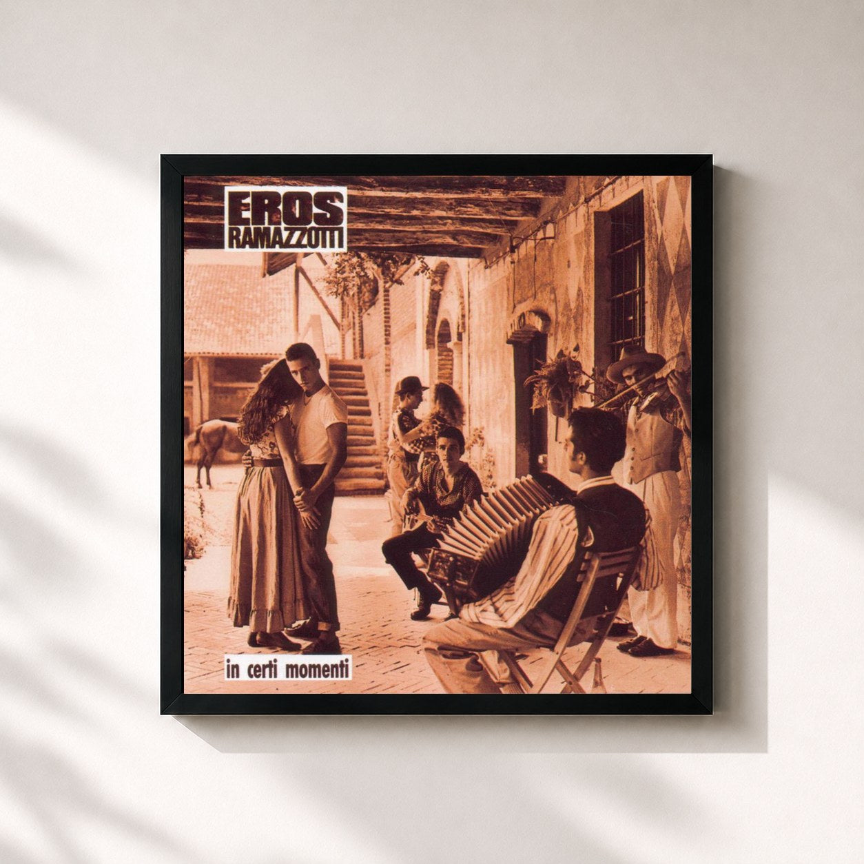 #noir Tableau carré de l'album In Certi Momenti de Eros Ramazzotti, cadre noir 32x32 cm