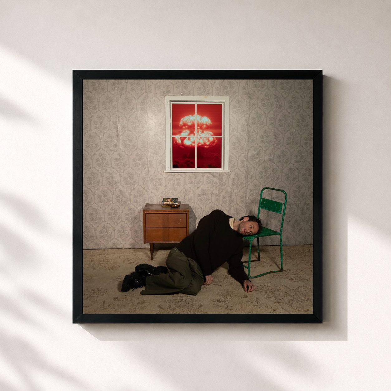 #noir Tableau carré de l'album up above de WRABEL, cadre noir 32x32 cm