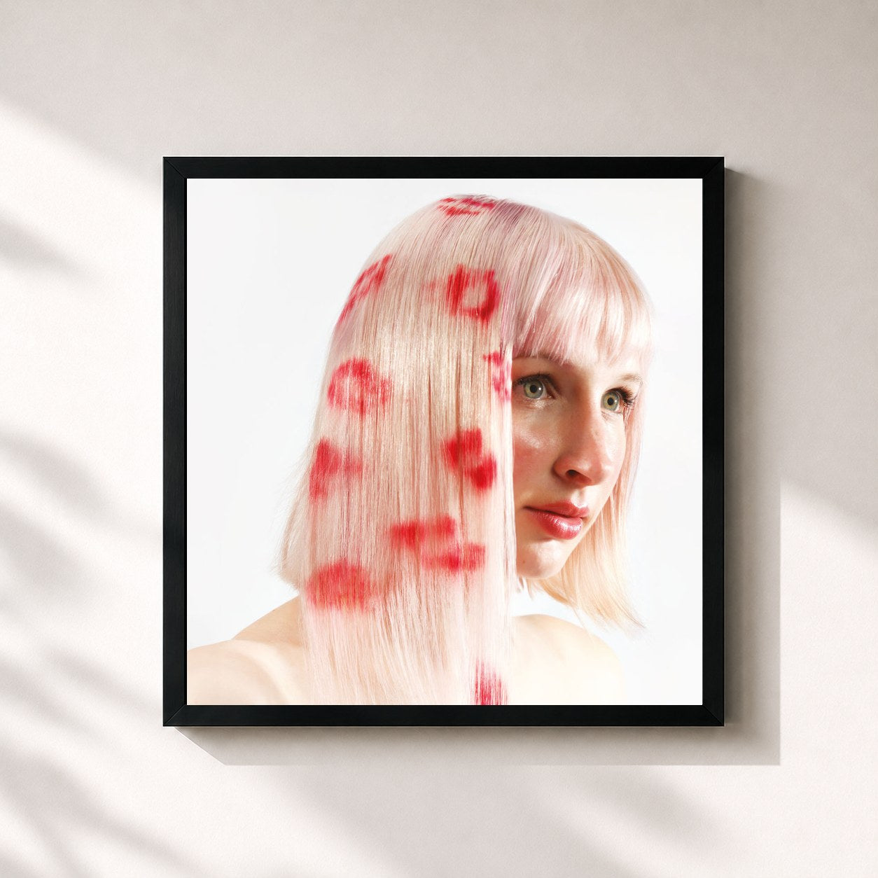 #noir Tableau carré de l'album Alice de Alice on the Roof, cadre noir 32x32 cm
