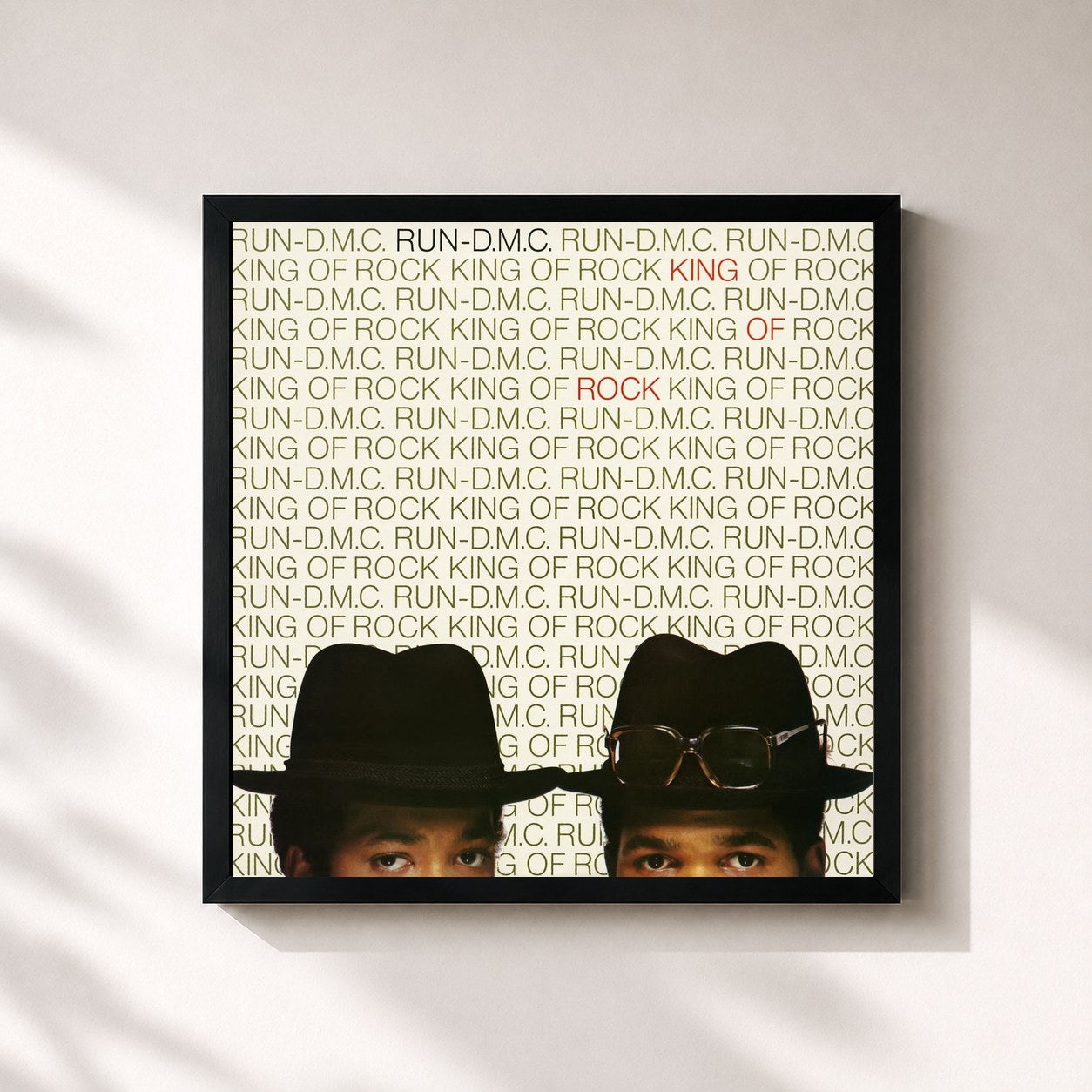 #noir Tableau carré de l'album King Of Rock (Expanded Edition) de Run-DMC, cadre noir 32x32 cm