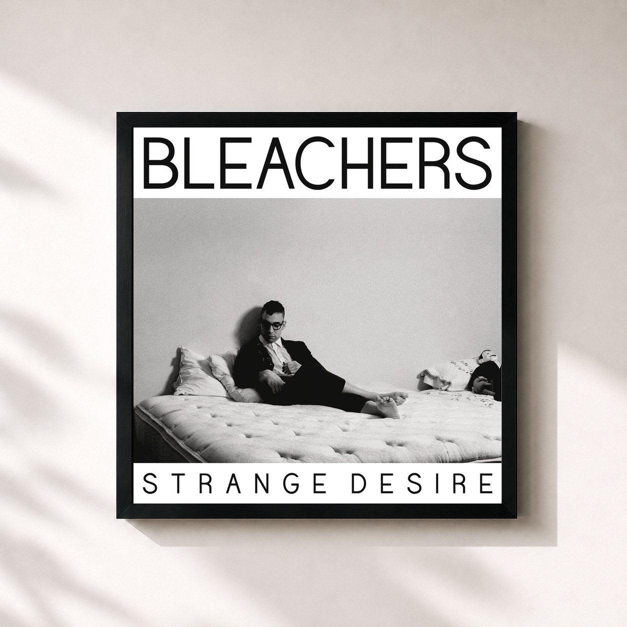 #noir Tableau carré de l'album Strange Desire de Bleachers, cadre noir 32x32 cm