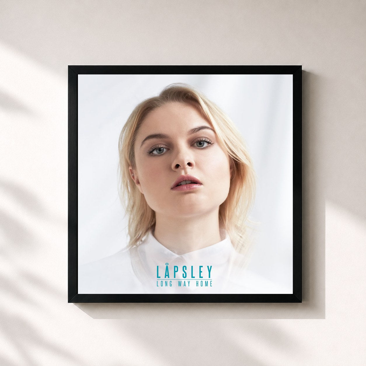 #noir Tableau carré de l'album Long Way Home de Låpsley, cadre noir 32x32 cm