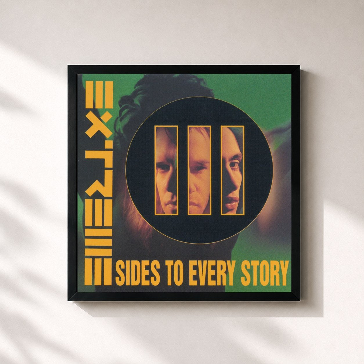 #noir Tableau carré de l'album III Sides To Every Story de Extreme, cadre noir 32x32 cm