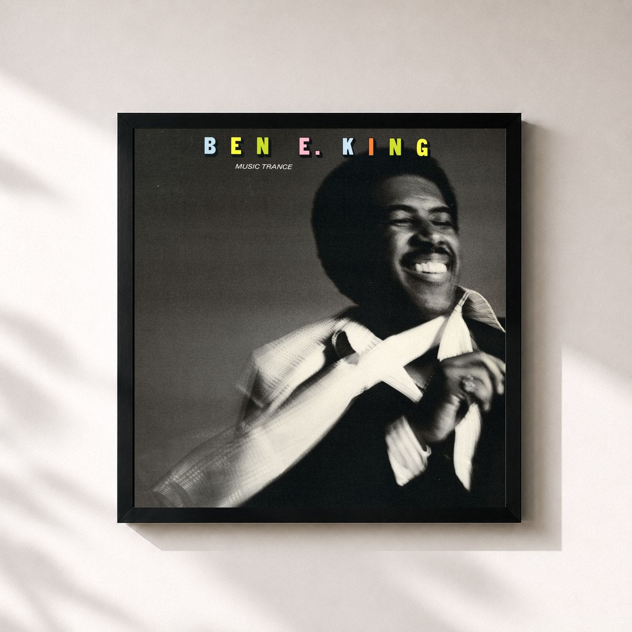 #noir Tableau carré de l'album Music Trance de Ben E. King, cadre noir 32x32 cm