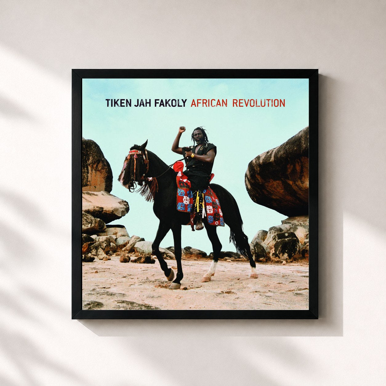 #noir Tableau carré de l'album African Revolution de Tiken Jah Fakoly, cadre noir 32x32 cm