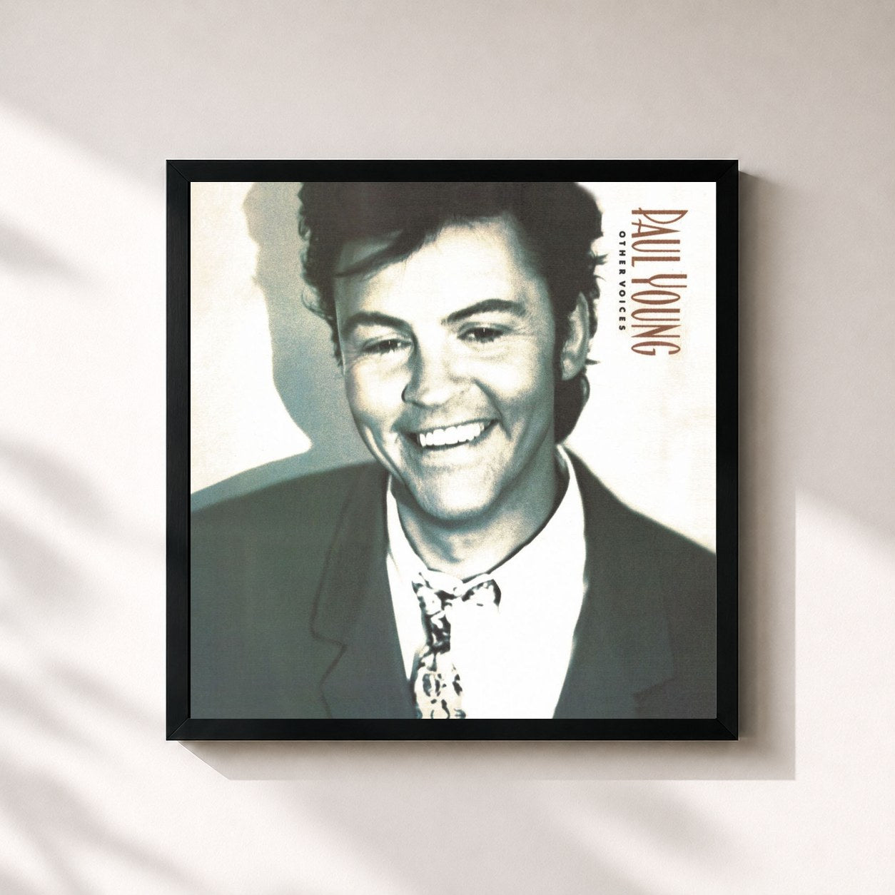 #noir Tableau carré de l'album Other Voices (Expanded Edition) de Paul Young, cadre noir 32x32 cm