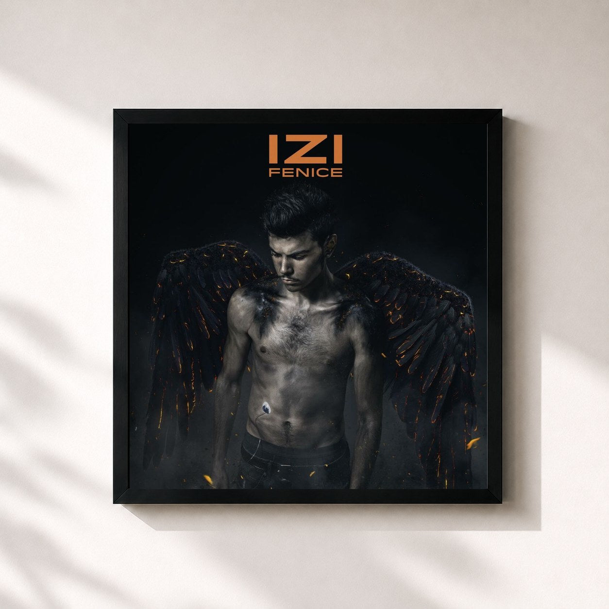 #noir Tableau carré de l'album Fenice de Izi, cadre noir 32x32 cm