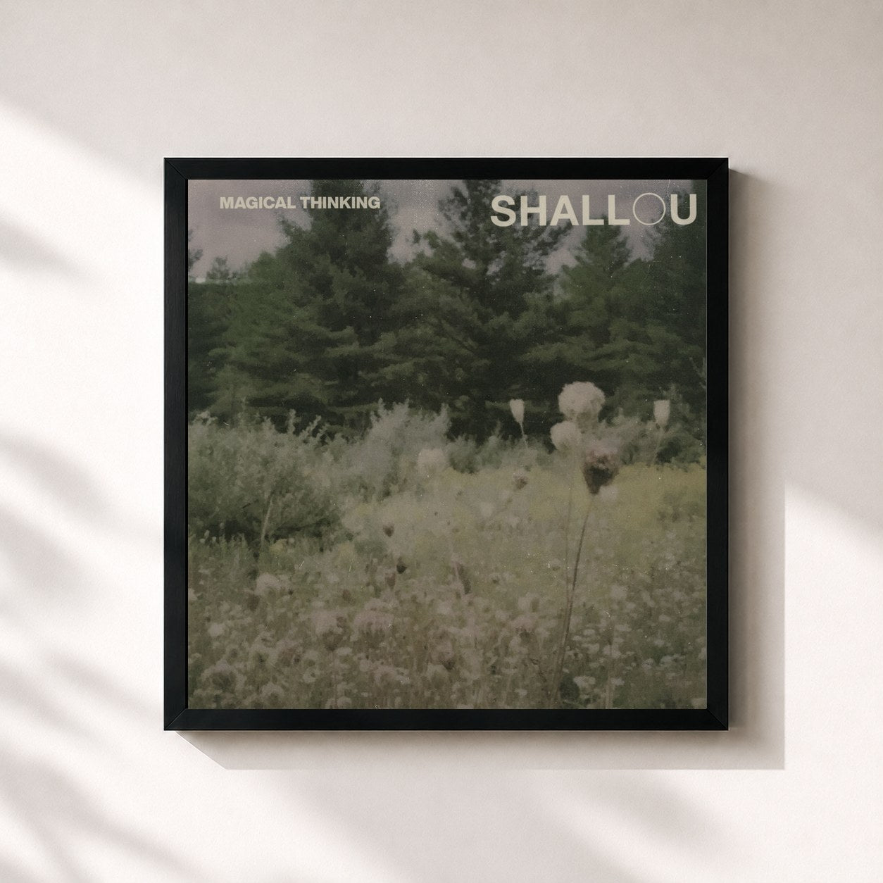 #noir Tableau carré de l'album Magical Thinking de Shallou, cadre noir 32x32 cm